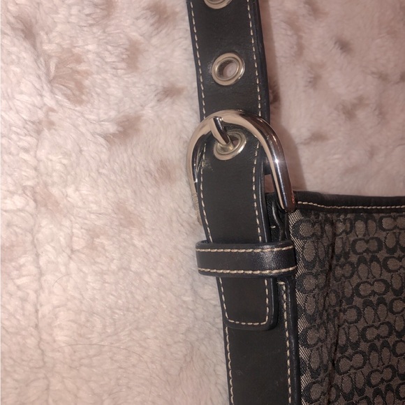 Coach Crossbody 🎀 - Picture 9 of 14